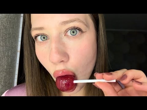 ASMR || 🍭UNPACKING AND LICKING MY FAVORITE LOLLIPOP 🍭😋