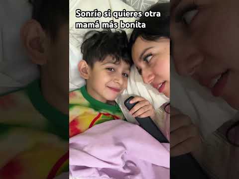 Sonríe si quieres otra mamá más bonita