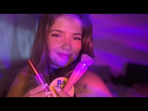 ASMR | Vendedora de Maquiagem Delicada Te Ajuda a Escolher Seus Produtos ✨💄