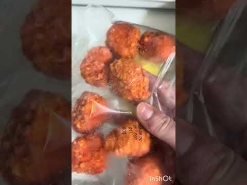Halloween cheese nuggets 🧟‍♀️ #asmr #asmrsounds #halloween #plastic #relaxing