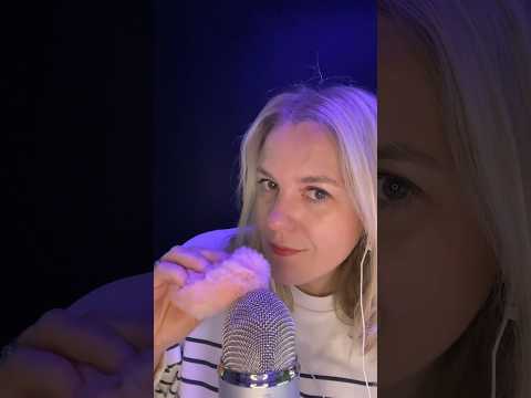 ASMR FR / Frotte Frotte Frotte pour plein de frissons #asmrfr #shortsasmr #asmrfrançais