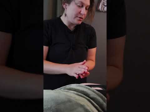 Fixing her energy imbalance #asmr #reiki