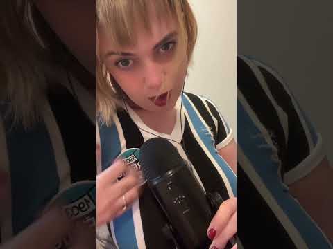 Asmr shirt scratching #asmr #relax #visualtingle #satisfyling #asmrshorts #grêmio