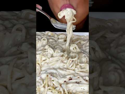 Creamy Fettuccine Alfredo #asmr #noodles #cheese #food