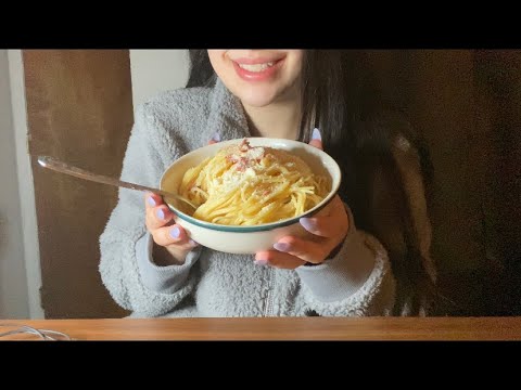 MESSY SPAGHETTI CARBONARA ASMR EATING
