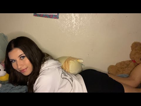 Gifting Your Girlfriend A Gift - ASMR Girlfriend Role Play 💗