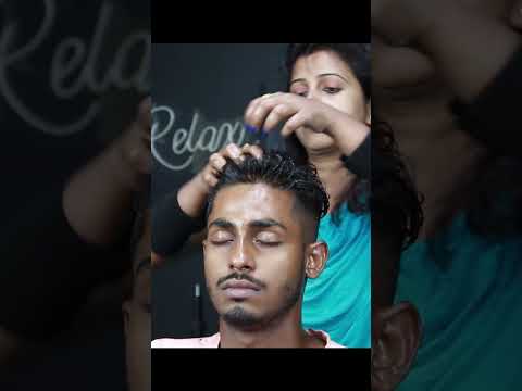 Lady Doing Head Massage With Comb ASMR #shorts