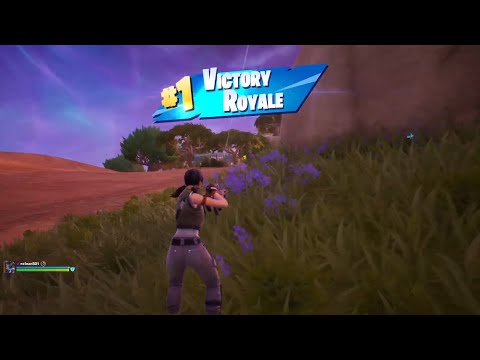 💙ASMR Looped Mouth Sounds with (bad quality) Fortnite Background (I am not a gamer, don't judge..) 🎮