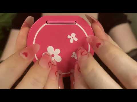 *one minute asmr* wooden makeup tapping (no talking)