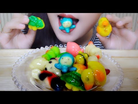 ASMR ANIMAL SHAPED MUNG BEAN CAKES , SOFT EATING SOUNDS | LINH-ASMR