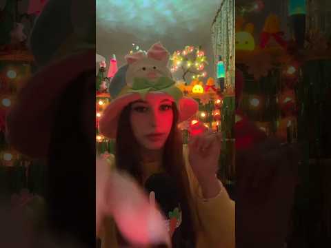 Un lapin mange des lucioles 🐰✨ #asmr #magic #asmrmouthsounds  #oddlysatisfying #tingles