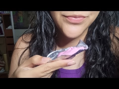 ASMR lamiendo Yogurt en tapita