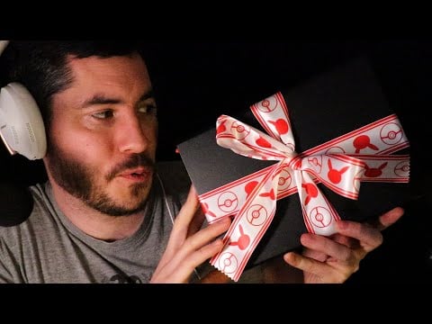 ASMR Le cadeau de Noel de la POKEMON COMPANY