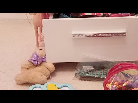 Live looking through my asmr drawer