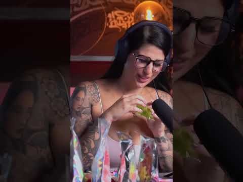 Gibt es etwas besseres als ASMR? 🥰 🤗 #asmr #asmrgirl #asmreating #asmrslime #asmrsound