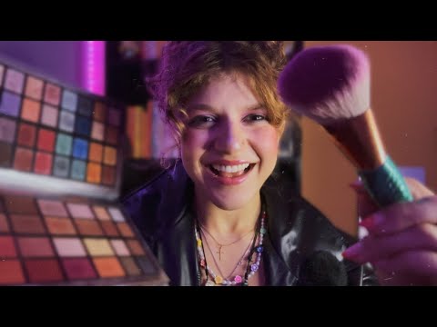 ASMR ROLEPLAY✨ TE ARRUMANDO PARA SUA PRIMEIRA FESTA EM 1980s 🪩 Maquiagem, atenção pessoal, etc