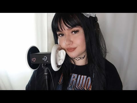ASMR Mommy issues? / therapist helps you with your mommy issues ♡ kissing, soft whispers