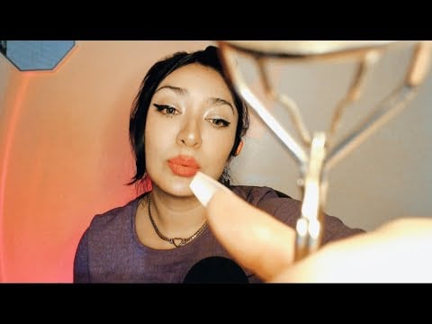 ASMR EN ESPAÑOL TOCANDOTE MUY SUAVEMENTE 💆‍♀️🎧💄#asmr #makeup