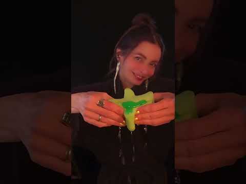 Lavando tu carita 🫧 | ASMR relajante con agua, espuma y esponja suave 💧| ASMR ESPAÑOL #short #asmr