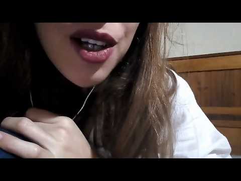 ASMR ARGENTINA - Comiendo en la cama (Eating sounds)