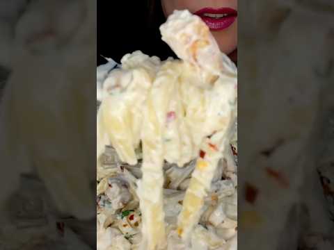 CHICKEN FETTUCCINE ALFREDO #asmr #alfredo #pasta #food #shorts