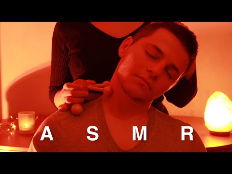 ASMR CON IL MIO RAGAZZO | MASSAGGIO VISO, SPALLE E TESTA con gua sha | ASMR ITA