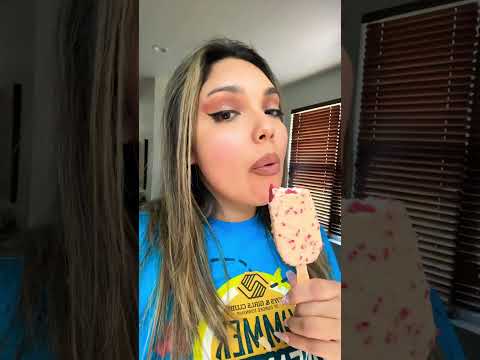 ICE CREAM BAR ASMR | white chocolate strawberry eating sounds