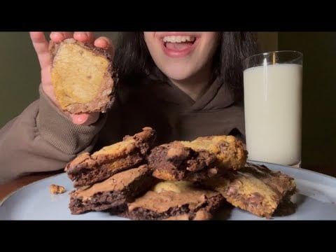 DOMINO’S MARBLED COOKIE BROWNIE ASMR EATING
