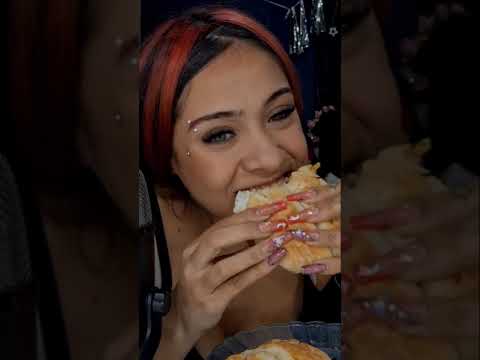 MUKBANG HAMBURGESA CRUJIENTE