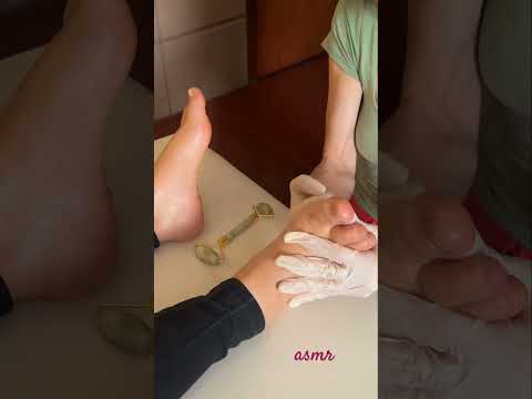 #asmr #relaxing #asmrvideos #satisfying #tinglesensation #relax #tingles #asmrsounds #sleep