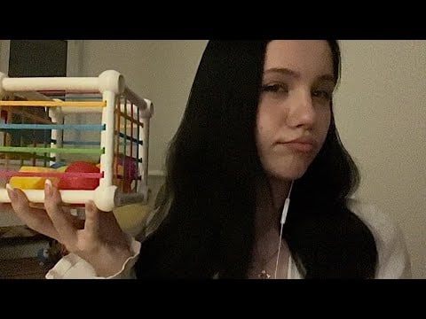 low quality асмр показываю игрульки 
