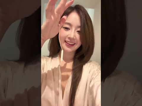 ASMR 🇫🇷 🛏️ Room tour in Paris
