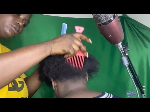 ASMR✨Mouth sounds, bubblegum chewing and snapping while brushing my sisters hair. Whispering sound.