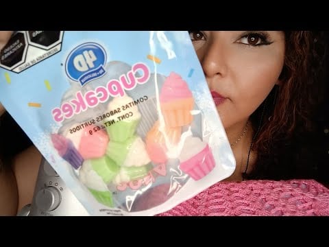 ASMR Comiendo Gomitas en forma de cupcakes