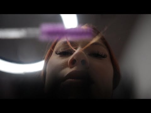 ASMR - ROLEPLAY LASHISTA te retira las extensiones de PESTAÑAS