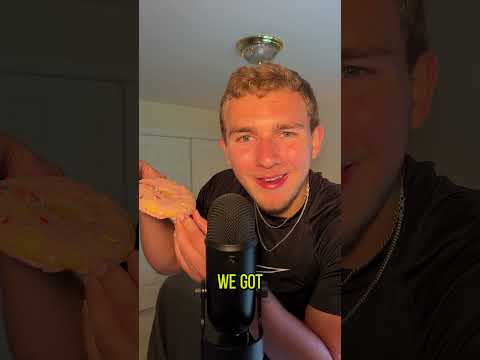 Trying crumbl cookies for the first time