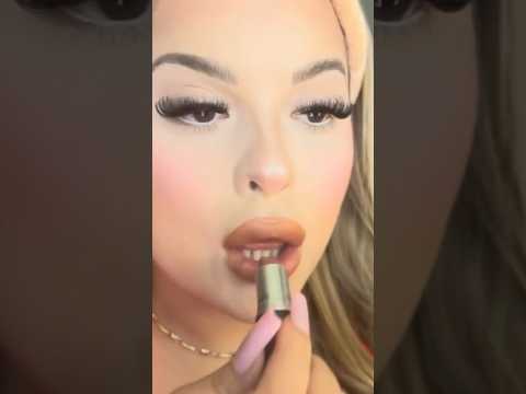 applying lipstick #makeupasmr #makeuptutorial #shorts