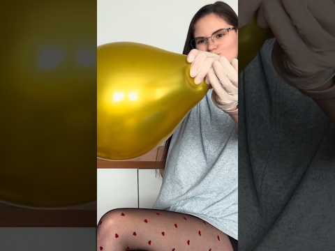 Popping balloon #asmr #poppballons #balloon