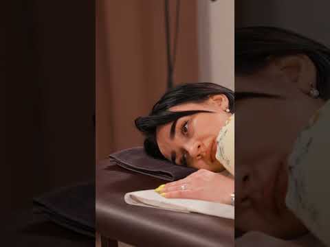 FANTASTIC chiropractic adjustment and stretching TOP CHIROPRACTOR for Maria #chiropractor