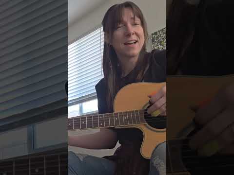 Goofing around on a Friday night #singer #guitar #vibes)