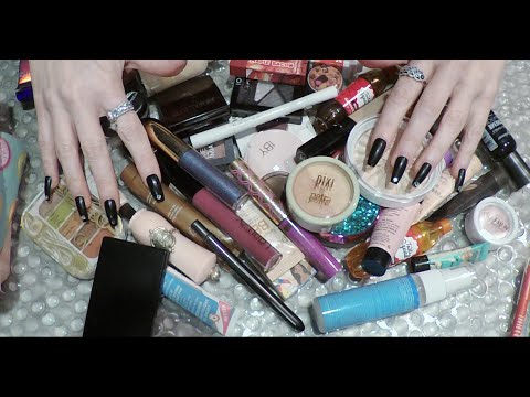 ASMR Gum Chewing Makeup Collection | Rummage, Ramble, Tapping, Long Nails