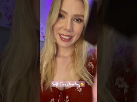 brushhhinnggg your face😴#asmr #shorts