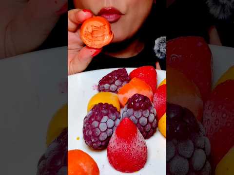Trying the viral mini fruit pops #asmr #viralfood #food #mukbang #eatingsounds #dessert