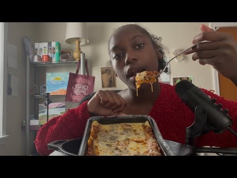 ASMR Lasagna Mukbang 🐱🍽️