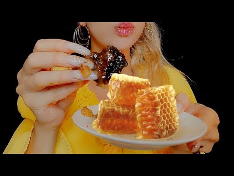 ASMR 2 minute 🍯 STICKY Satisfying HONEYCOMB | EATING NO TALKING
