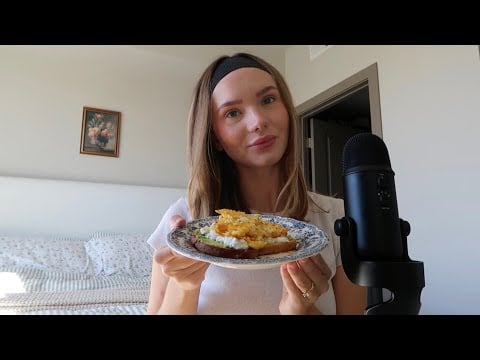 ASMR | eating avocado toast *mouth sounds*