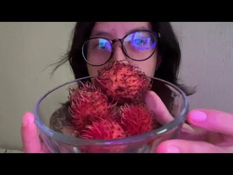 ASMR comiendo RAMBUTAN * fruta exótica 🤌🏻