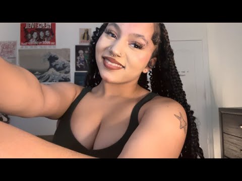 ASMR giving you a massage💆🏽‍♀️(lotion sounds and hand sounds)