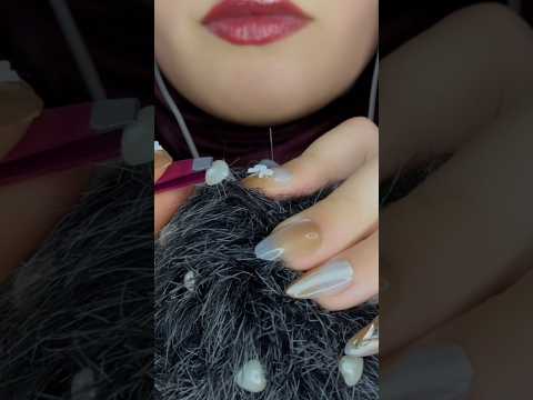 Head scratching & plucking #asmr #satisfying #visualtingle #shorts #tingles
