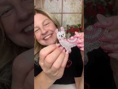 ASMR | Which Keychain is Your Favorite? 🦙💕 #asmr #asmrtapping ⭐️